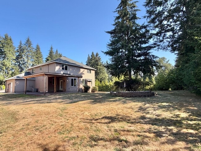Building Photo - 708 NE 235th St