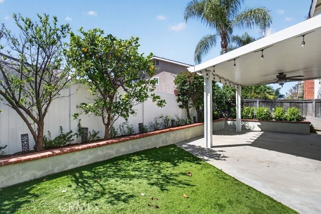 Building Photo - 14 Cll Alimar