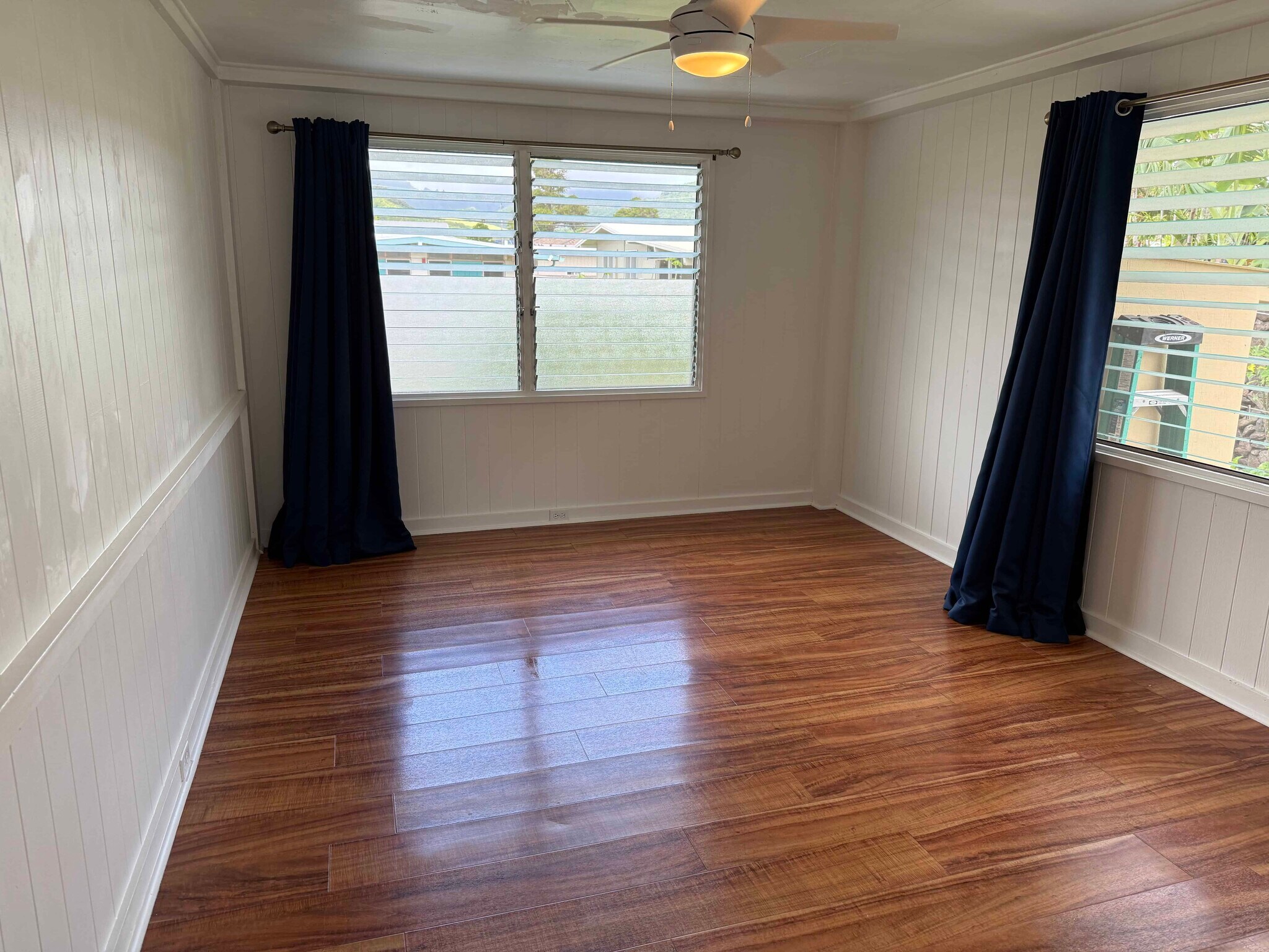 Building Photo - 448 Ulupaina St