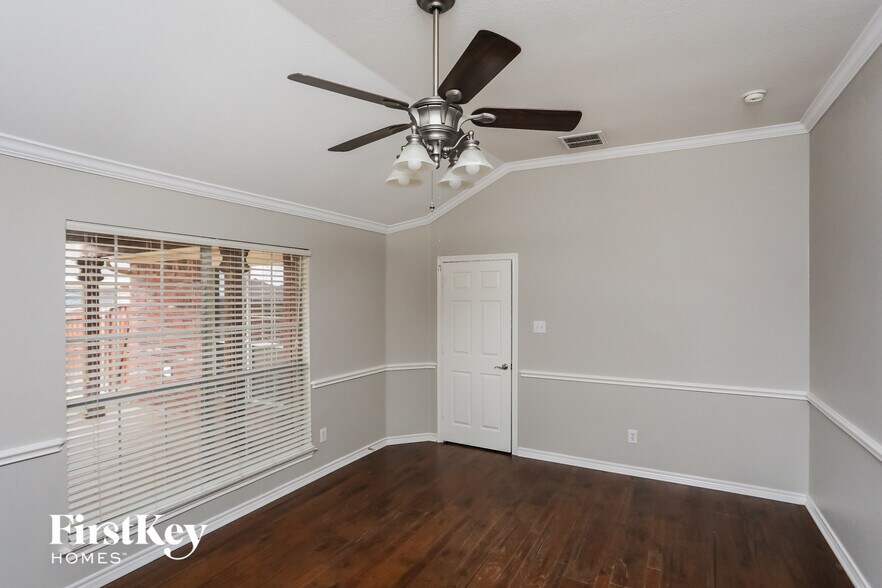 Building Photo - 1521 Vista Ridge Dr