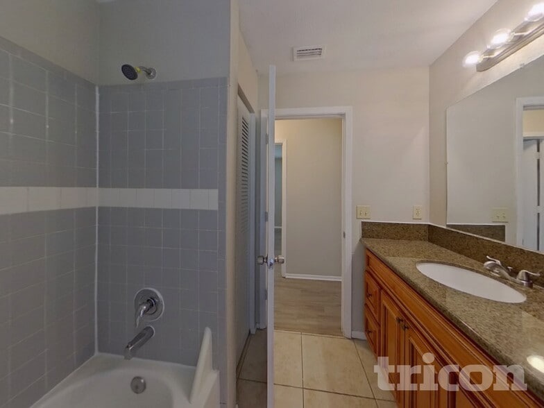 Building Photo - 2273 Seward Cir