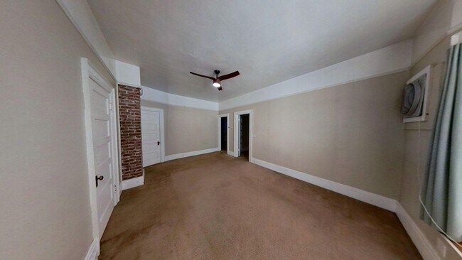 Building Photo - PRICE REDUCTION!! Spacious 2 bedroom 2 Bat...