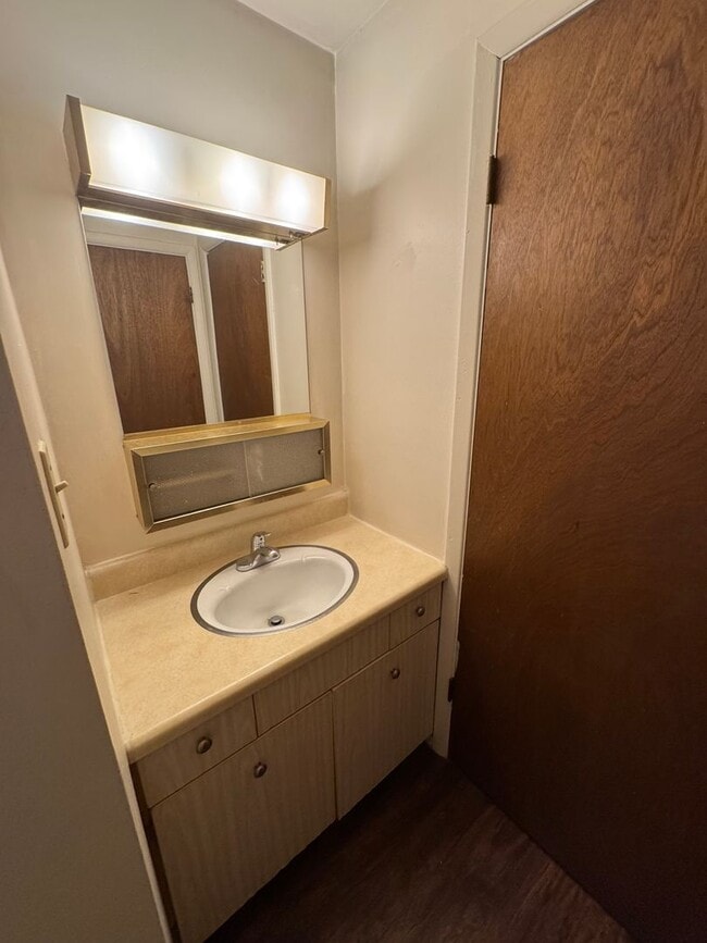 Building Photo - 1 Bedroom 1 Bath-Moon Township