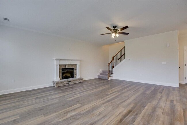 Building Photo - 1011 Spotswood Cir