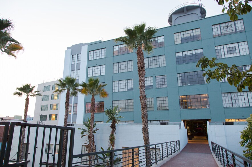 Building Photo - 420 S San Pedro St