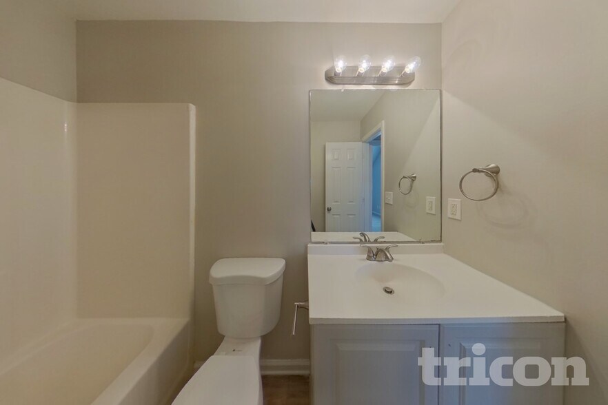 Building Photo - 7715 Hidden Creek Dr