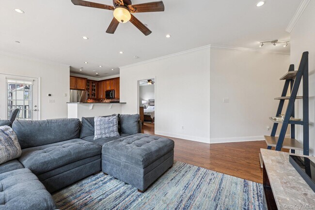 Building Photo - 410 Westchester Ave