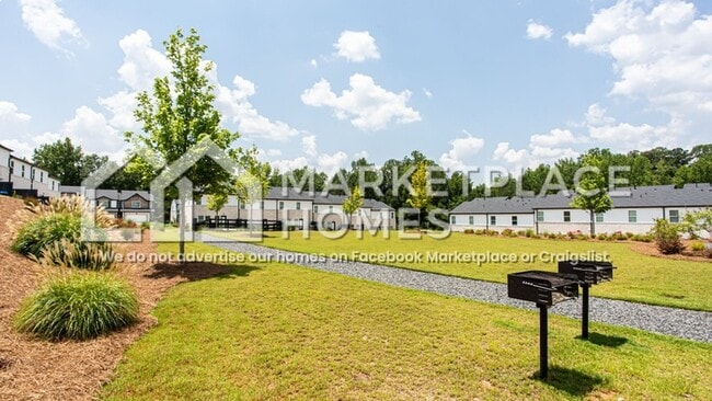 Building Photo - 120 Harpy Dr