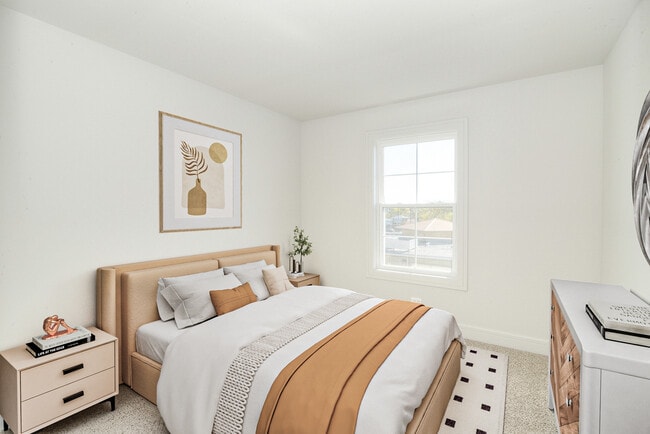 Building Photo - 214 N Walnut St