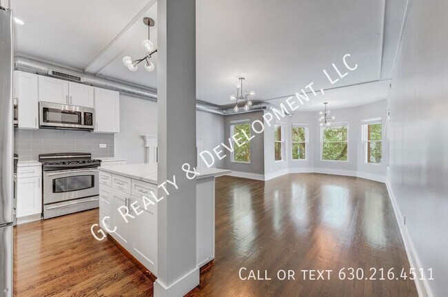 Building Photo - 4329 N Ashland Ave