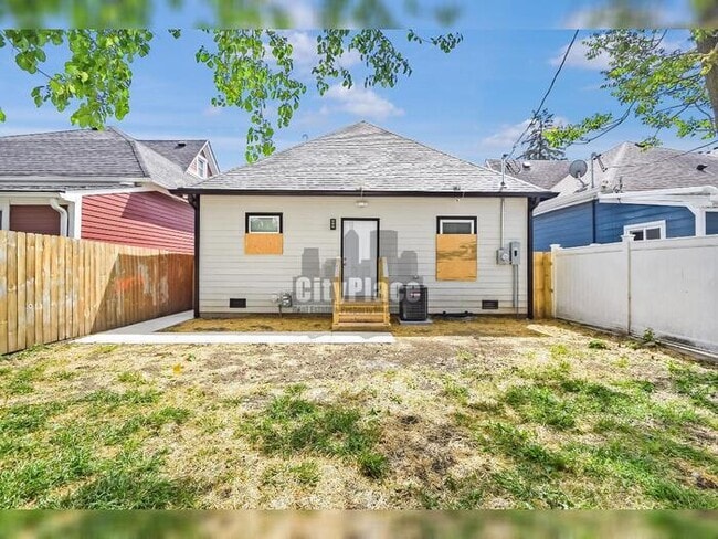 Building Photo - 614 Parkway Ave