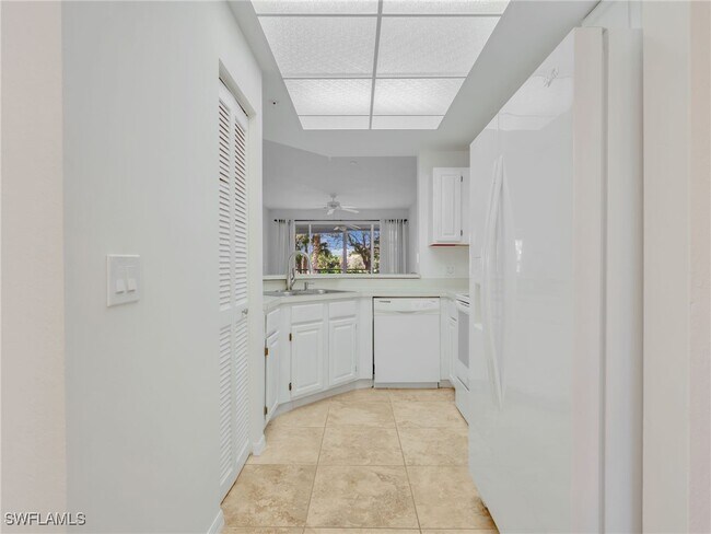 Building Photo - 9851 Costa Mesa Ln