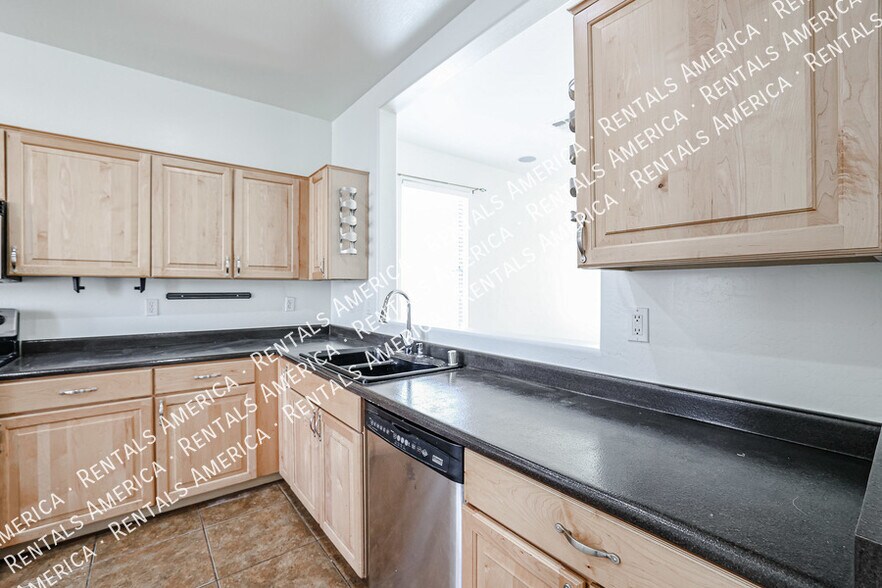 Building Photo - 4635 W Burgess Ln