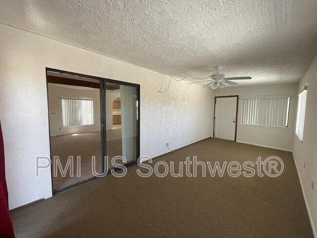 Building Photo - 3371 Sharon Ln