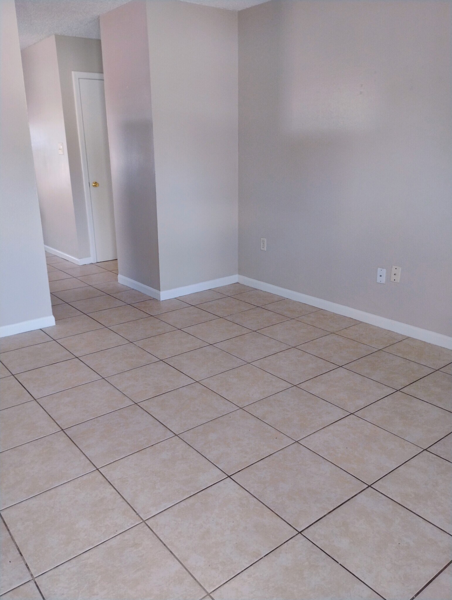 Building Photo - 5275 Kimberlin Ave