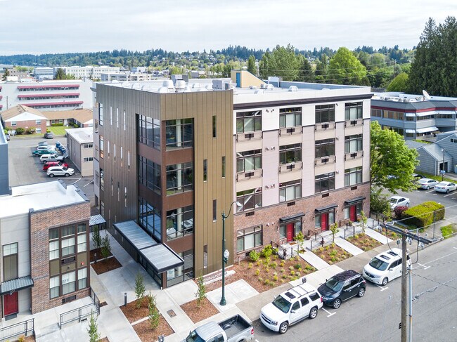 Building Photo - 512 12th Ave SE