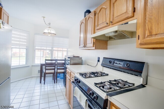 Building Photo - 1203 Magnolia Ct