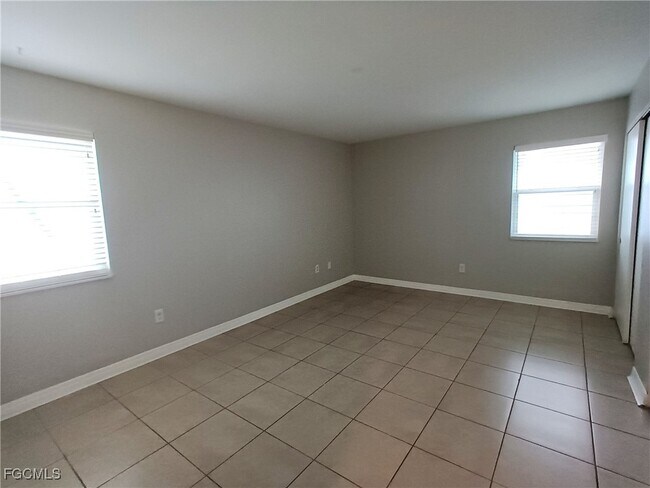 Building Photo - 3420 Skyline Blvd