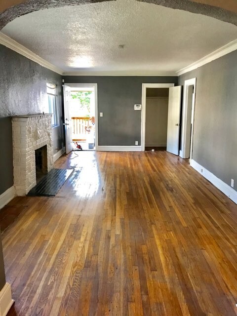 Building Photo - Delightful 3 bedroom home