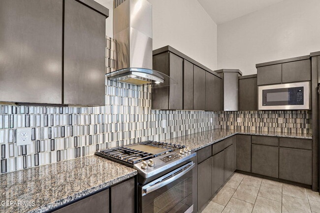 Building Photo - 12365 Desert Dove Ave