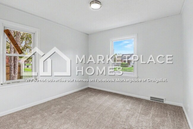 Building Photo - 18276 Oakfield Ave