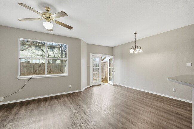 Building Photo - 8102 Willet Trail