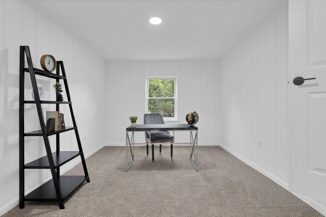 Building Photo - 2615 Northwest Blvd