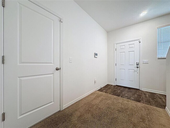 Building Photo - 927 Reserve Pl