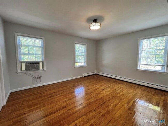 Building Photo - 1079 Brooklawn Ave