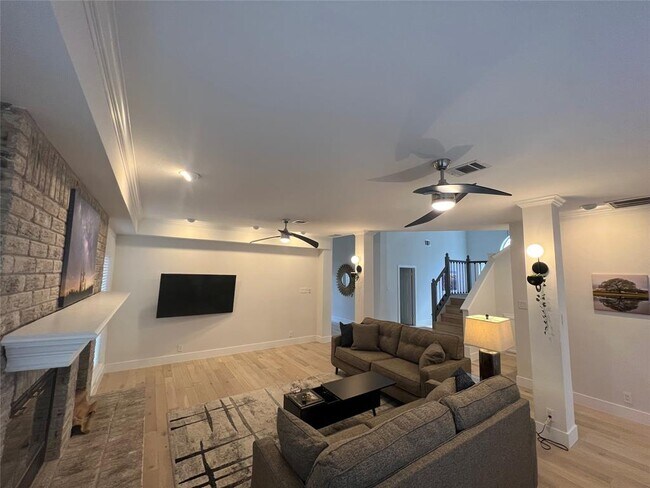 Building Photo - 3914 Latimer Dr