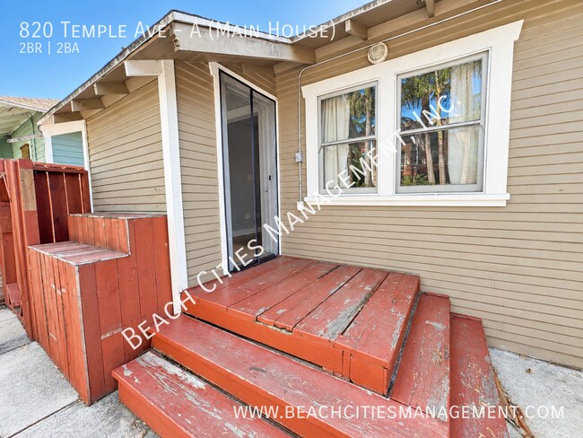 Building Photo - 820 Temple Ave