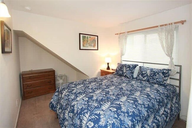 Building Photo - 124 34th St