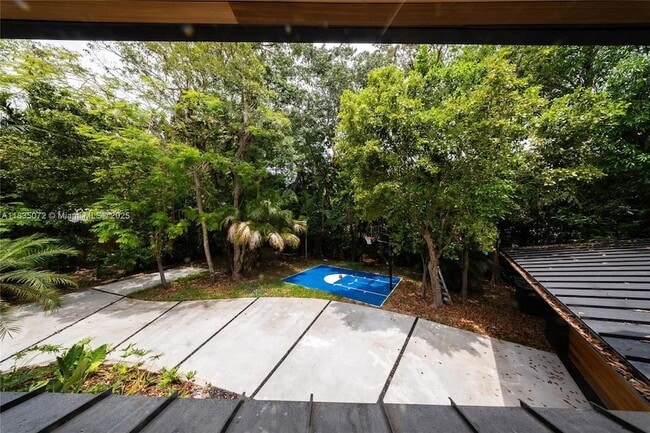 Building Photo - 6525 SW 133rd Dr