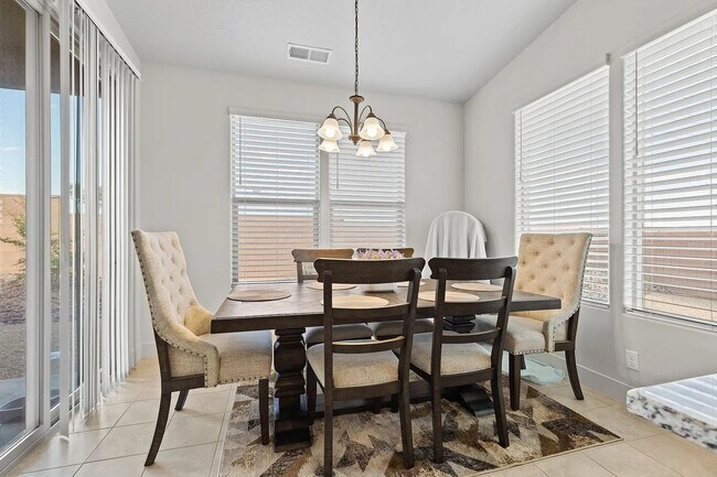 Building Photo - 3 Bedroom Home in Washington's Premier Bri...