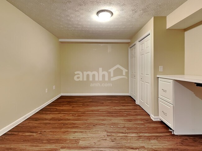 Building Photo - 2358 Rosina Dr