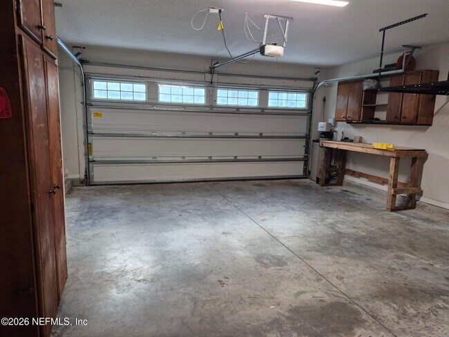 Building Photo - 6806 Old Middleburg Rd S