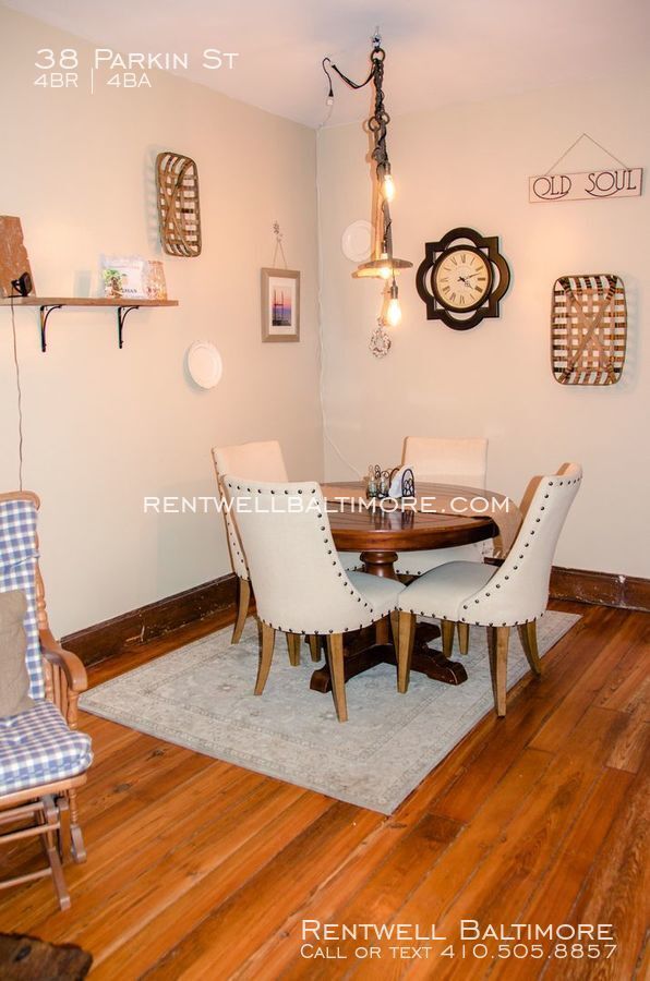 Building Photo - 38 Parkin St