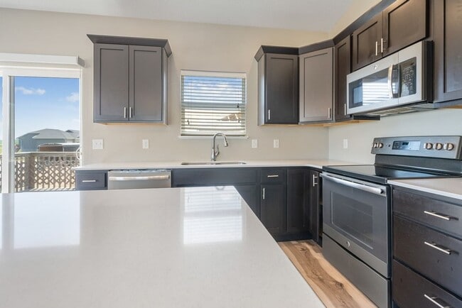 Building Photo - Watson Way Twinhomes