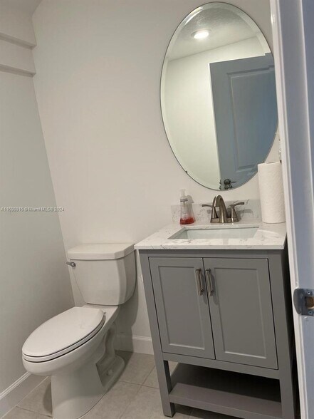 Building Photo - 256 SW 159th Ter