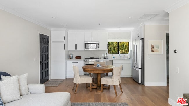 Building Photo - 28820 Grayfox St