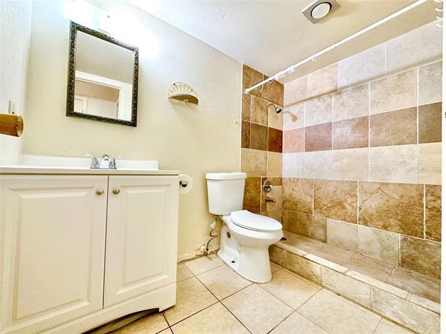 Building Photo - 2406 Jo Lyn Ln