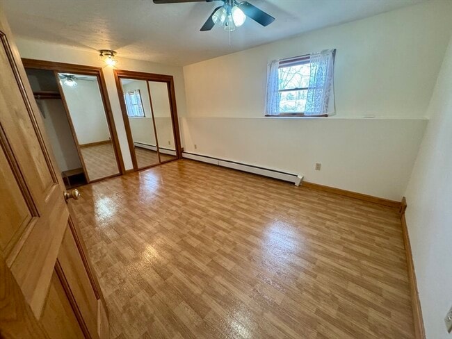 Building Photo - 15 Curlew St