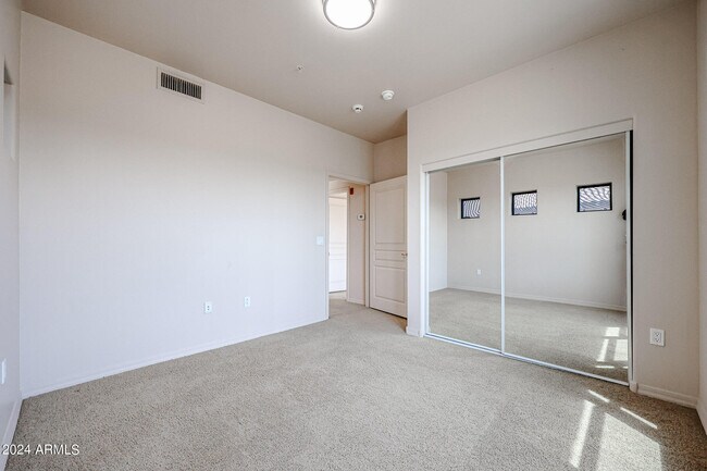 Building Photo - 20660 N 40th St