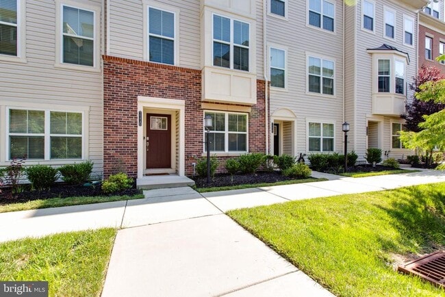 Building Photo - 7110 Druce Way