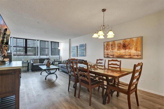 Building Photo - 2017 S Ocean Dr