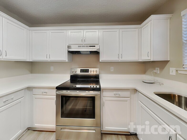 Building Photo - 6010 Waggoner Ct