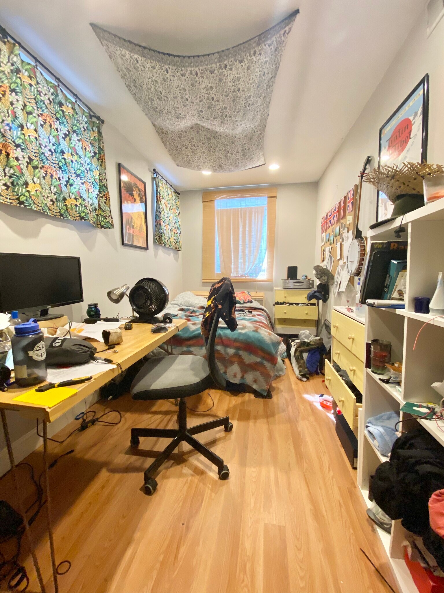 Building Photo - 721 Parker St