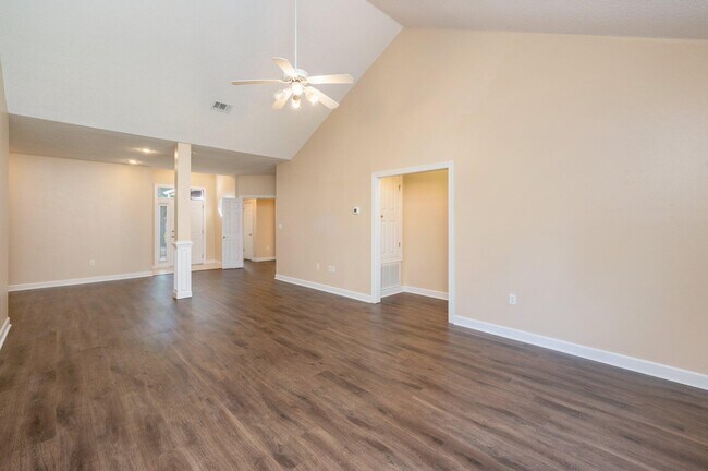 Building Photo - 1474 The Crossings