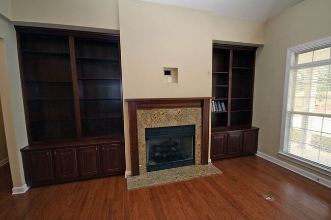 Building Photo - 360 County Rd 163