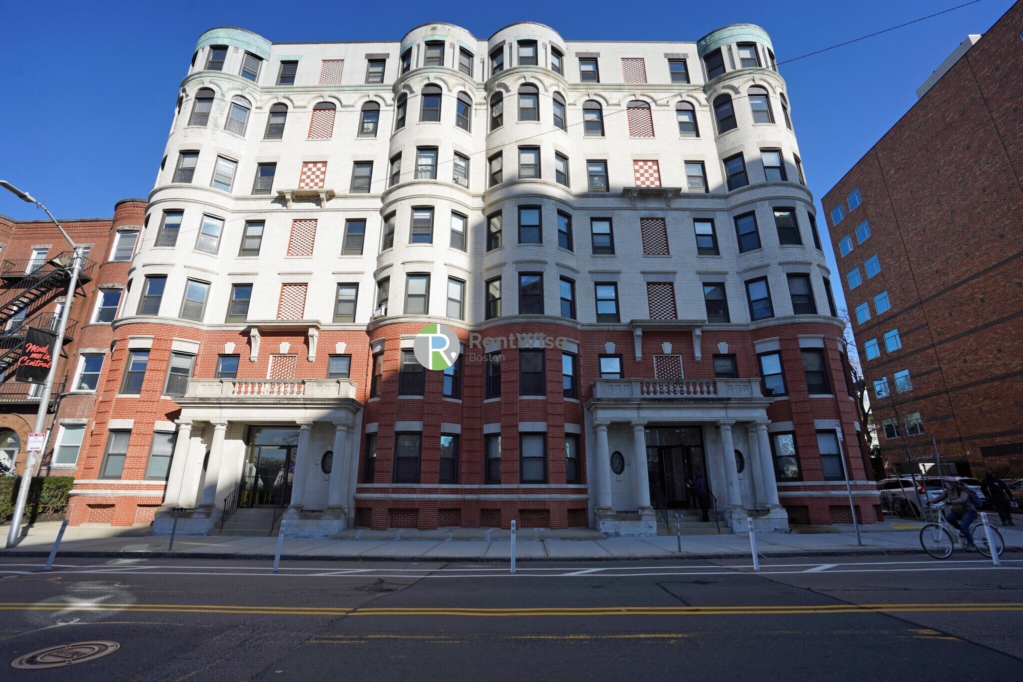 Building Photo - 885 Massachusetts Ave